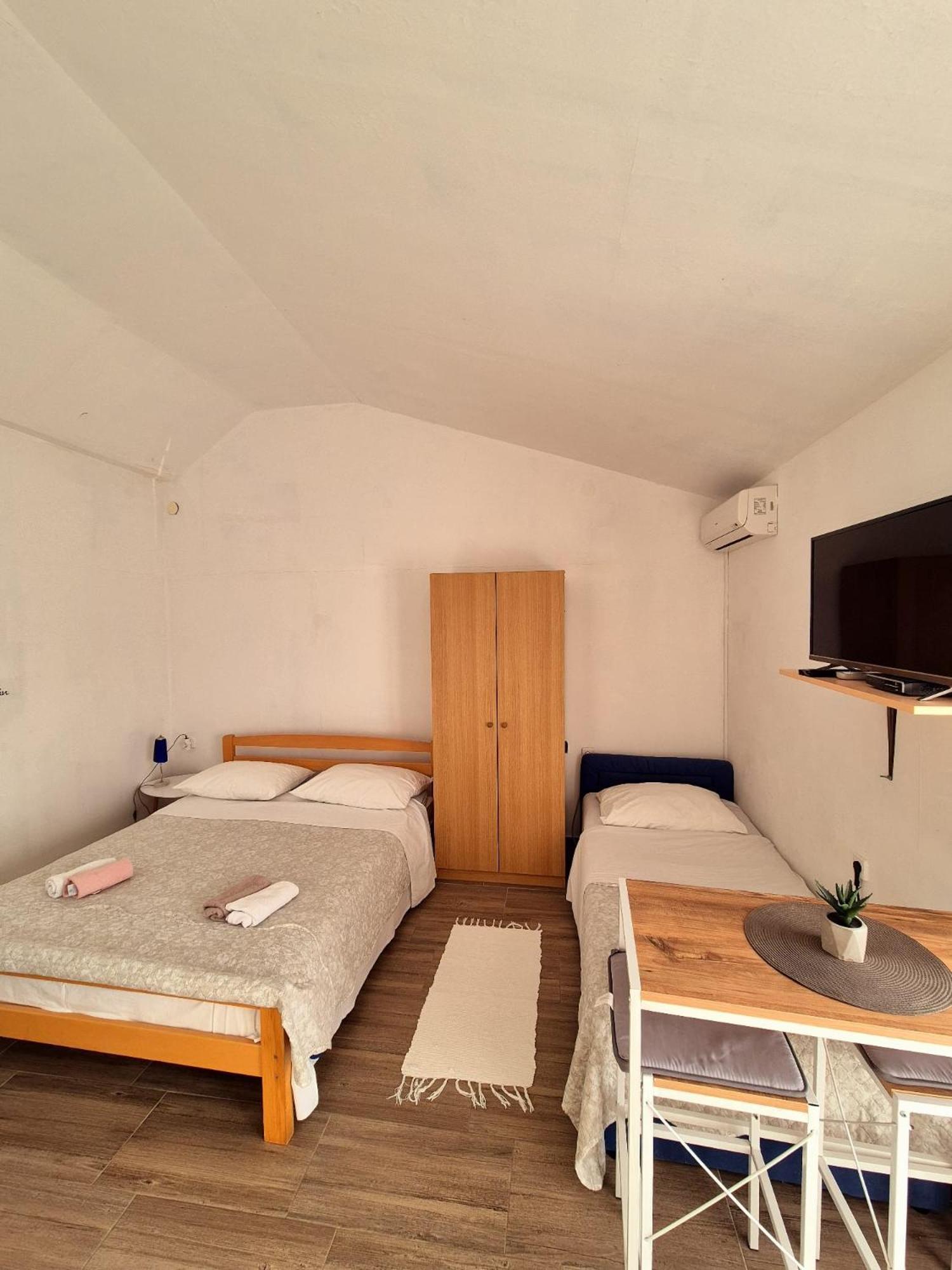 Apartments Bele Maslenica Exterior photo